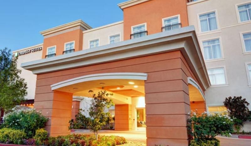 Embassy Suites Valencia Exterior foto